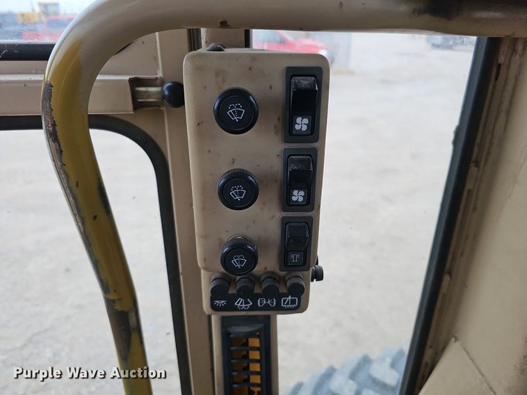 image for item DS5685 1998 Caterpillar 140H VHP motor grader