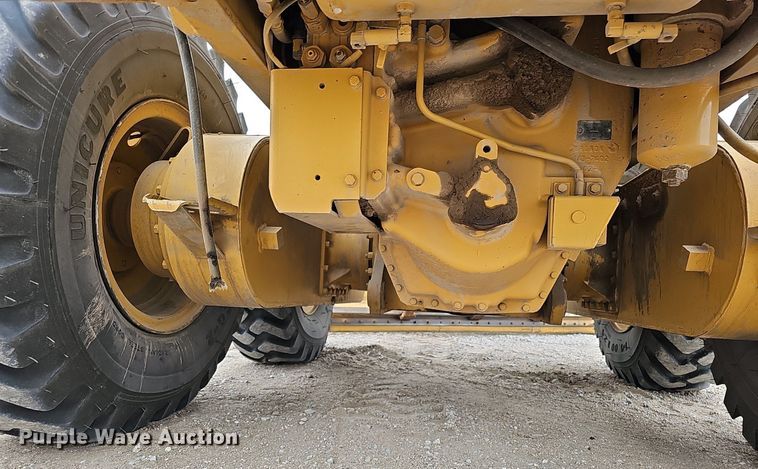 image for item DS5685 1998 Caterpillar 140H VHP motor grader