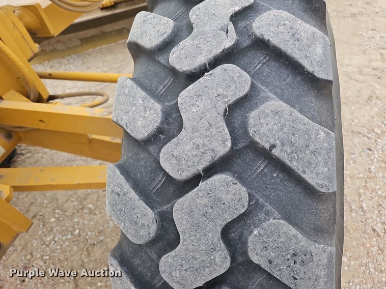 image for item DS5685 1998 Caterpillar 140H VHP motor grader