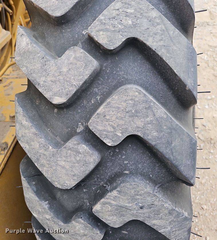 image for item DS5685 1998 Caterpillar 140H VHP motor grader