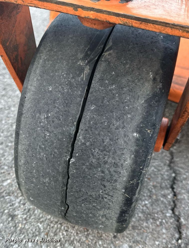 image for item EH6617 Scag Turf Tiger STT72V-26DFI ZTR lawn mower