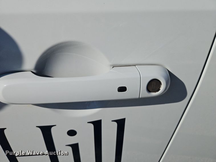 image for item EI3546 2019 Jeep Renegade Latitude SUV