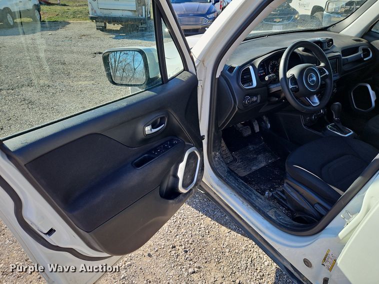 image for item EI3546 2019 Jeep Renegade Latitude SUV