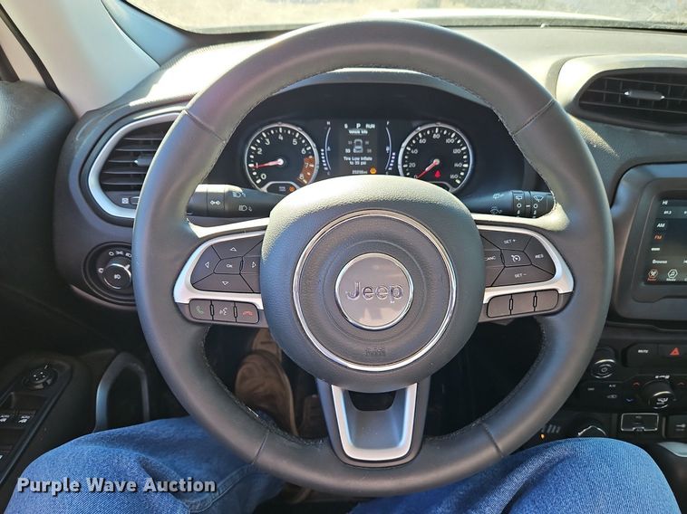 image for item EI3546 2019 Jeep Renegade Latitude SUV