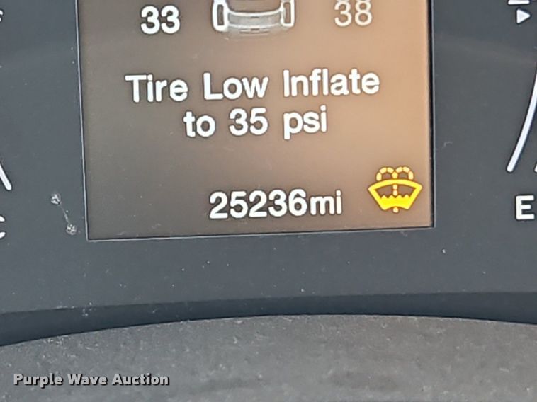 image for item EI3546 2019 Jeep Renegade Latitude SUV