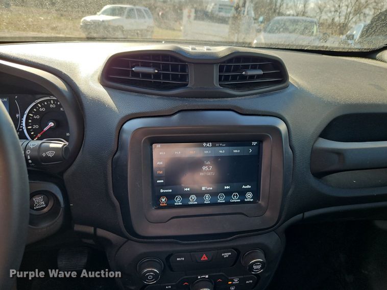 image for item EI3546 2019 Jeep Renegade Latitude SUV