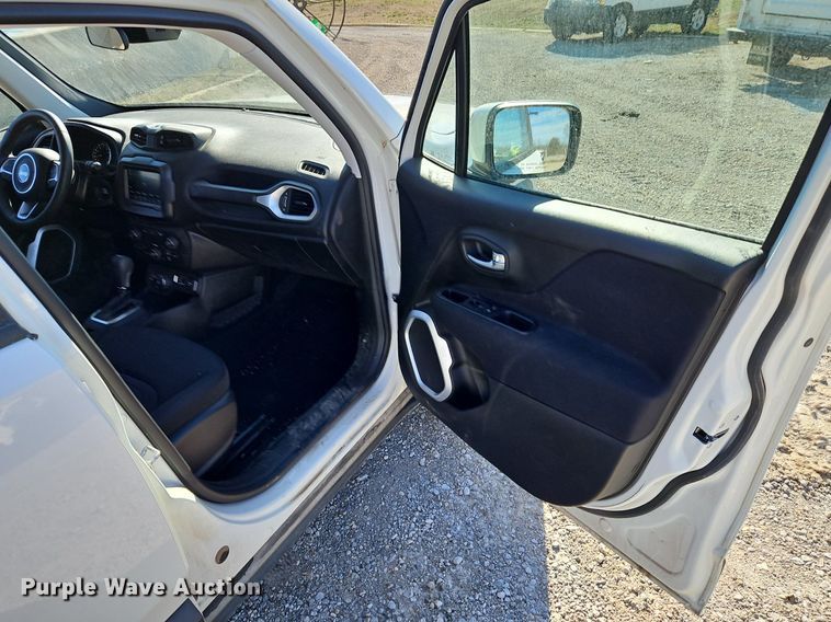 image for item EI3546 2019 Jeep Renegade Latitude SUV