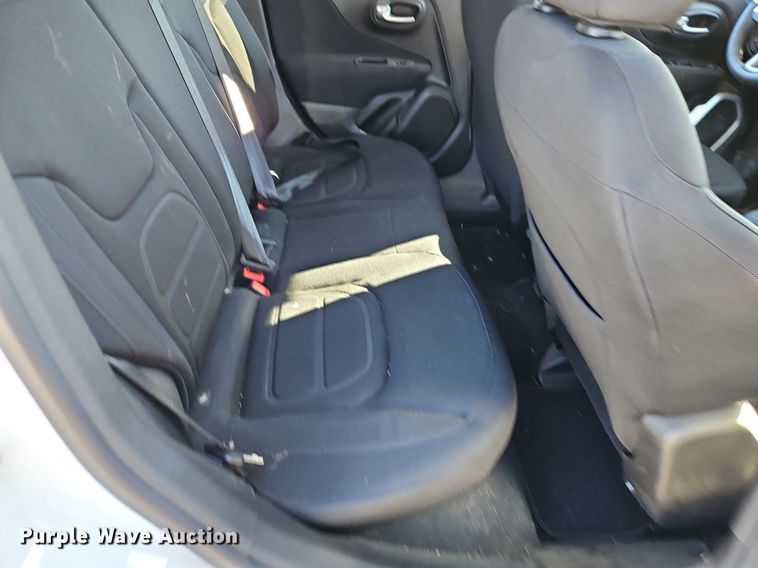 image for item EI3546 2019 Jeep Renegade Latitude SUV