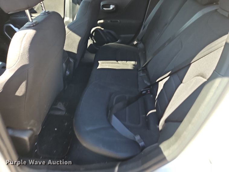 image for item EI3546 2019 Jeep Renegade Latitude SUV