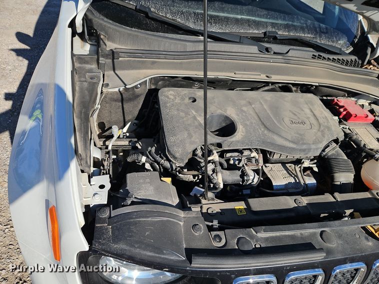 image for item EI3546 2019 Jeep Renegade Latitude SUV