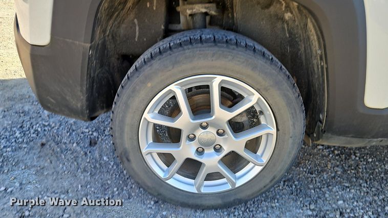 image for item EI3546 2019 Jeep Renegade Latitude SUV