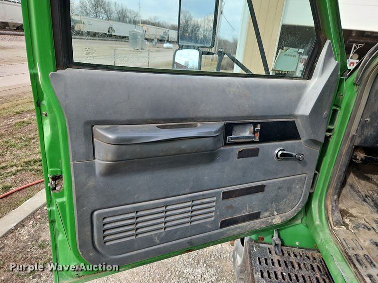 image for item EI3555 1994 Chevrolet  Kodiak utility / service truck