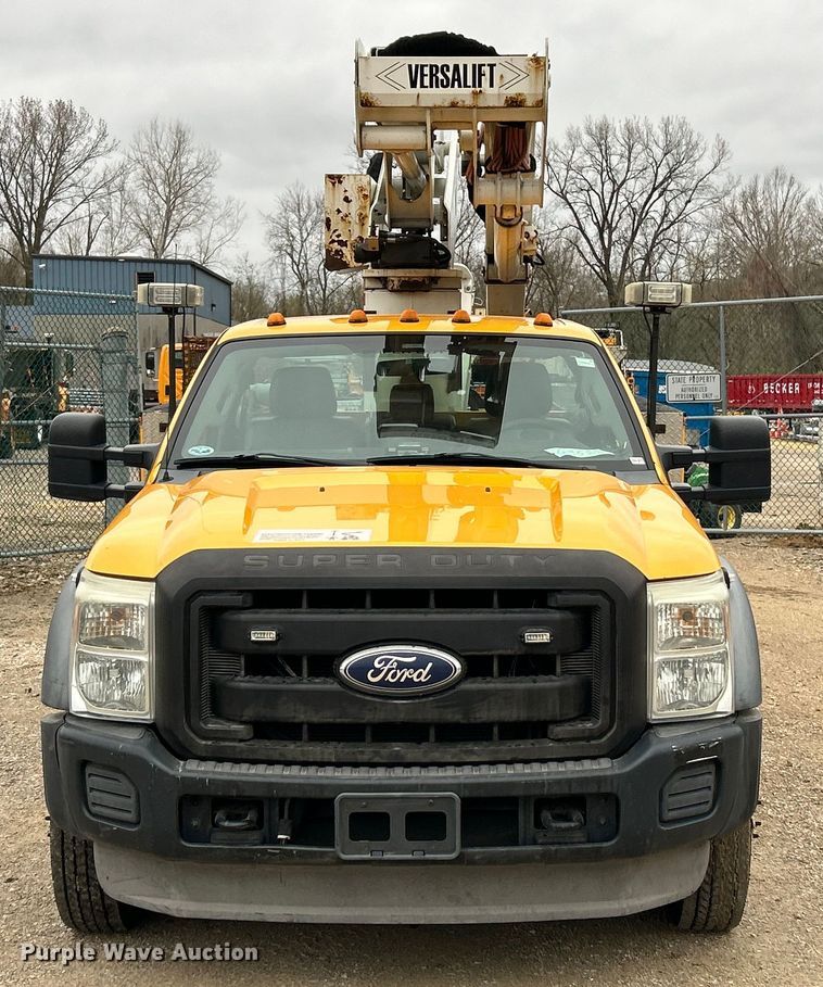 image for item EK4210 2011 Ford F550 Super Duty XL  bucket truck