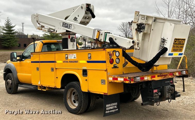 image for item EK4210 2011 Ford F550 Super Duty XL  bucket truck
