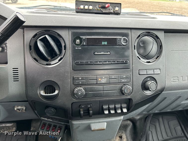 image for item EK4210 2011 Ford F550 Super Duty XL  bucket truck