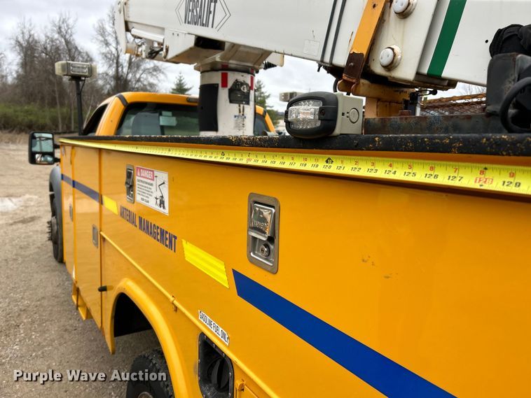 image for item EK4210 2011 Ford F550 Super Duty XL  bucket truck