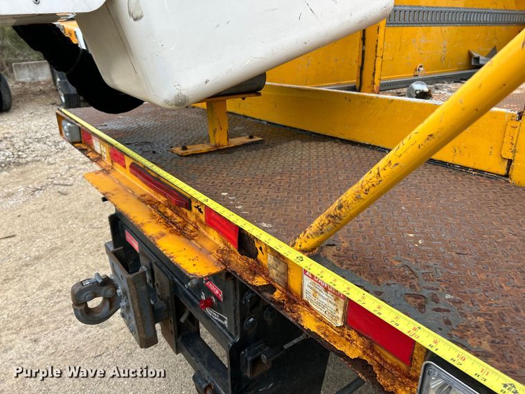 image for item EK4210 2011 Ford F550 Super Duty XL  bucket truck