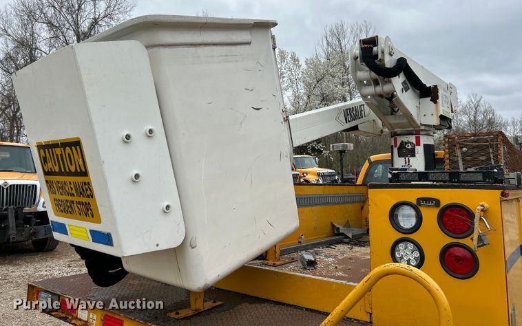 image for item EK4210 2011 Ford F550 Super Duty XL  bucket truck