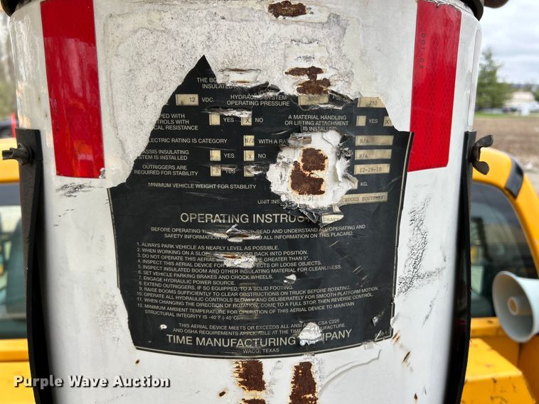 image for item EK4210 2011 Ford F550 Super Duty XL  bucket truck