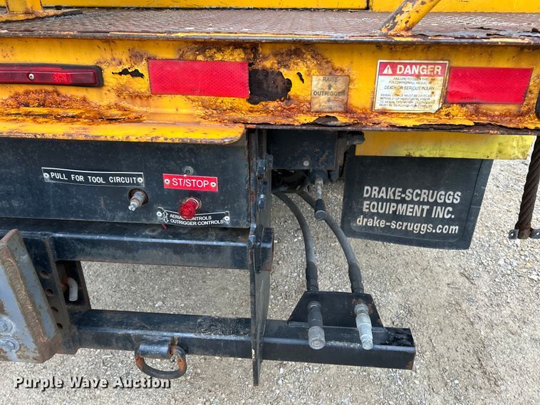 image for item EK4210 2011 Ford F550 Super Duty XL  bucket truck