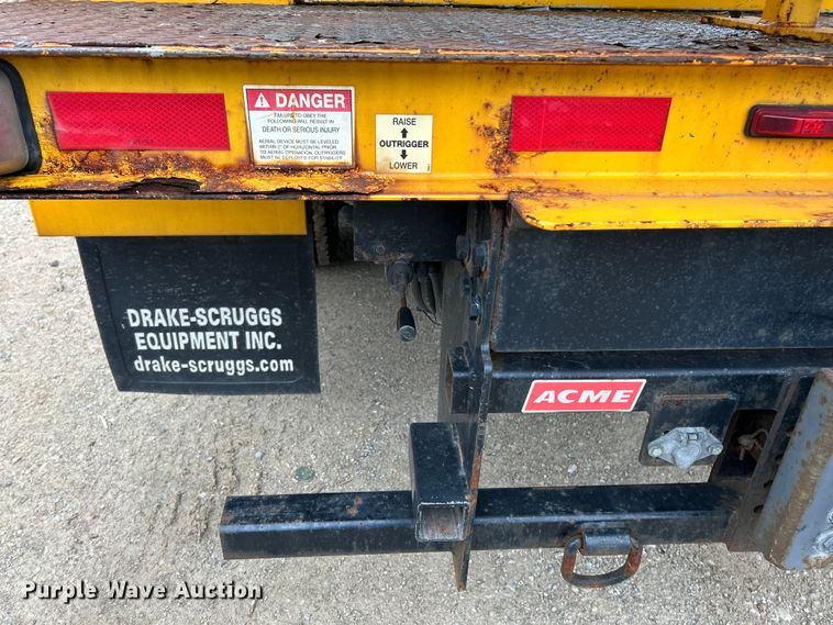 image for item EK4210 2011 Ford F550 Super Duty XL  bucket truck