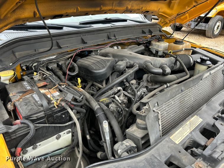 image for item EK4210 2011 Ford F550 Super Duty XL  bucket truck