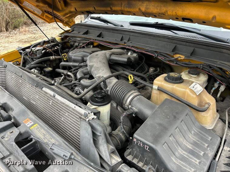 image for item EK4210 2011 Ford F550 Super Duty XL  bucket truck