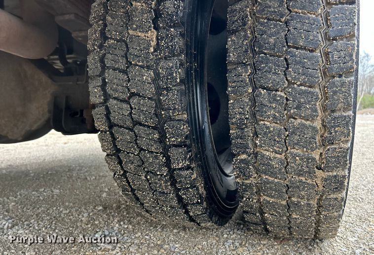 image for item EK4210 2011 Ford F550 Super Duty XL  bucket truck