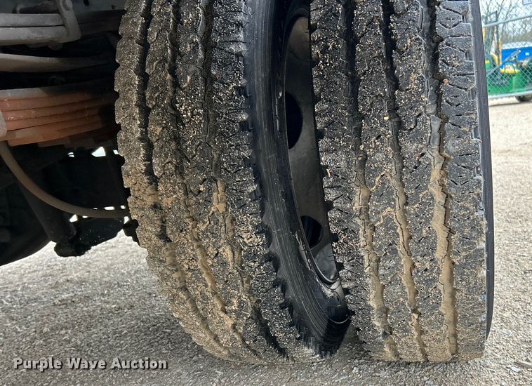 image for item EK4210 2011 Ford F550 Super Duty XL  bucket truck