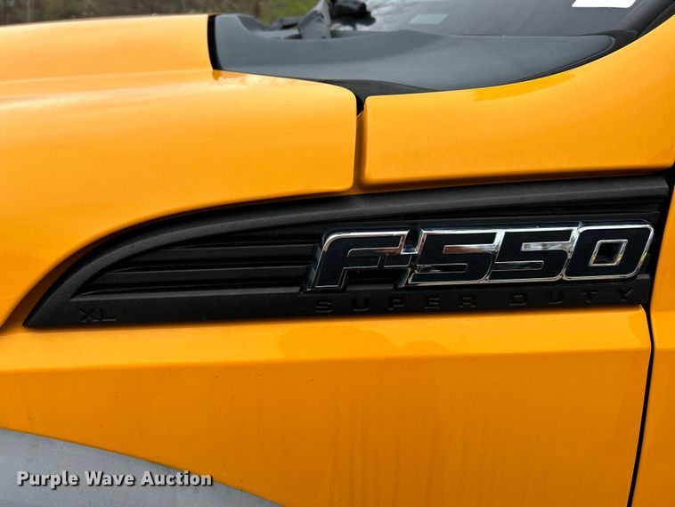 image for item EK4210 2011 Ford F550 Super Duty XL  bucket truck