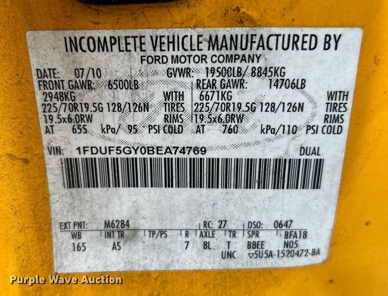 image for item EK4210 2011 Ford F550 Super Duty XL  bucket truck