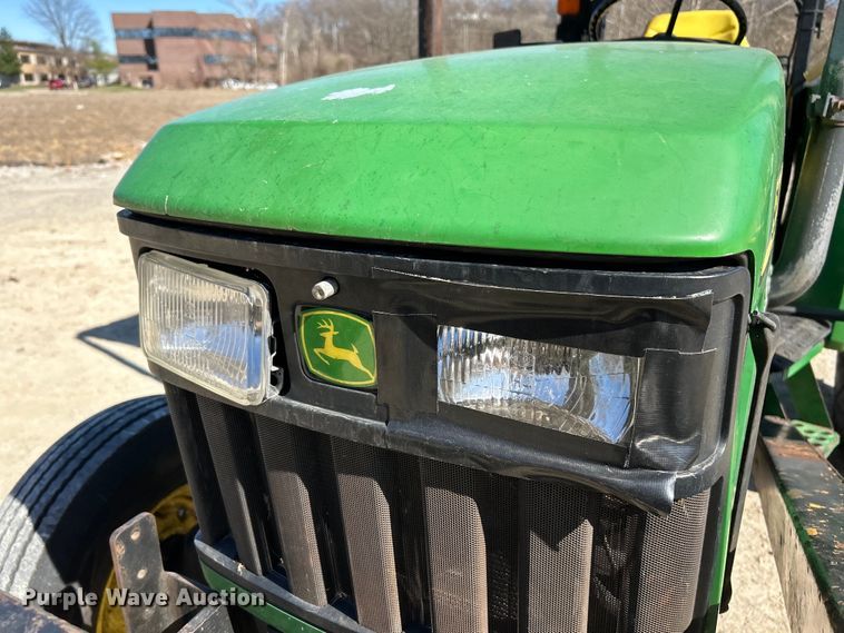 image for item EK4211 2003 John Deere 5220 tractor