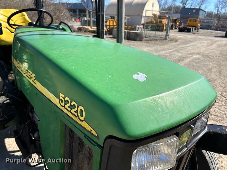 image for item EK4211 2003 John Deere 5220 tractor