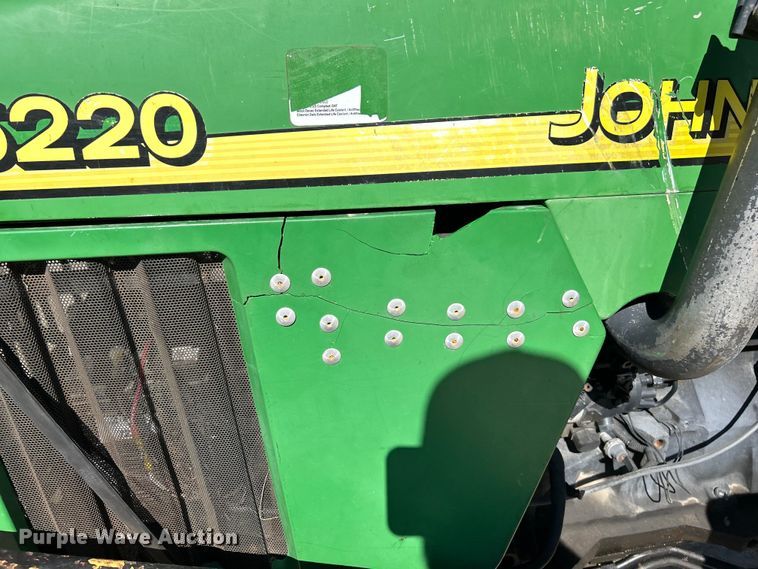 image for item EK4211 2003 John Deere 5220 tractor