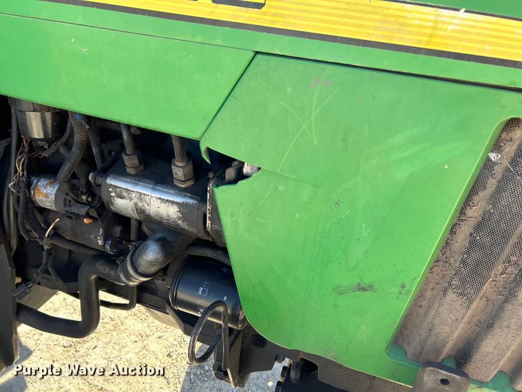 image for item EK4211 2003 John Deere 5220 tractor