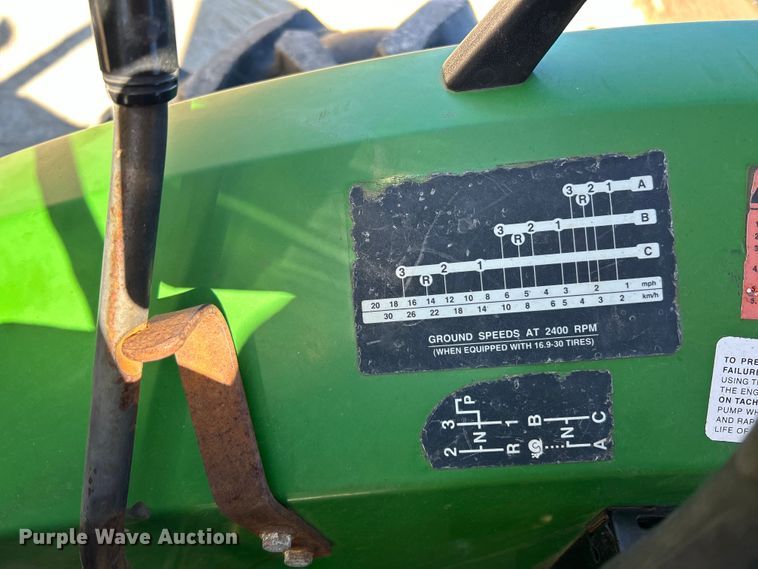 image for item EK4211 2003 John Deere 5220 tractor