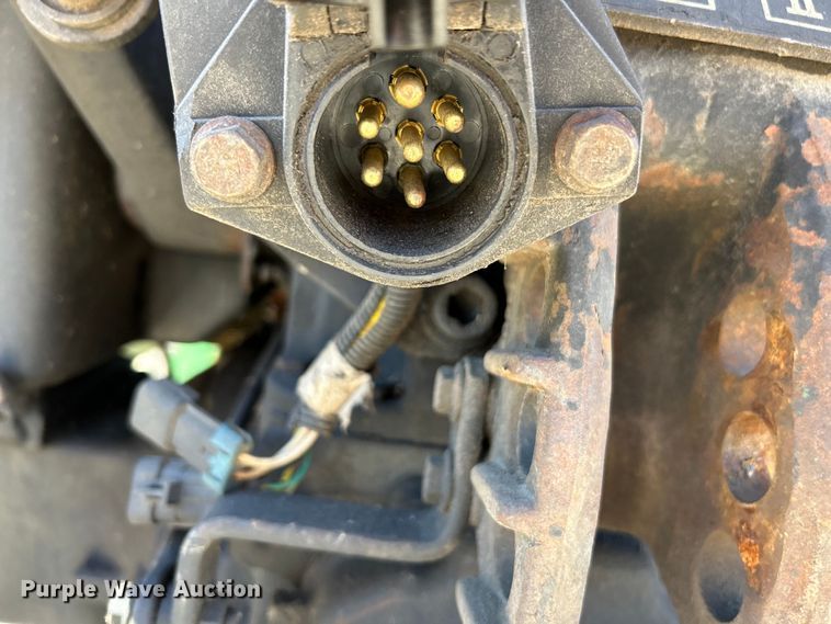 image for item EK4211 2003 John Deere 5220 tractor