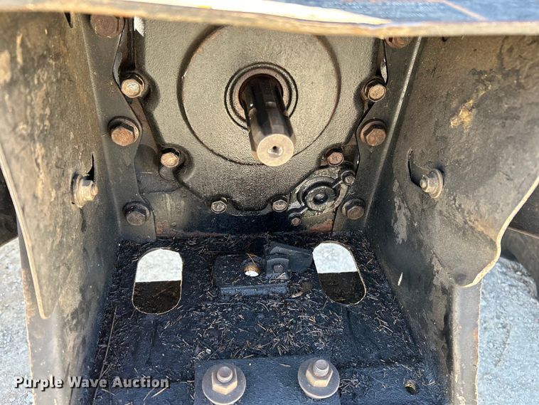 image for item EK4211 2003 John Deere 5220 tractor