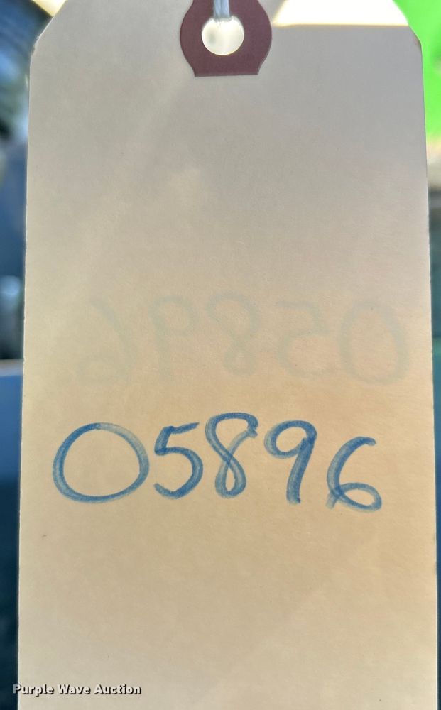 image for item EK4211 2003 John Deere 5220 tractor