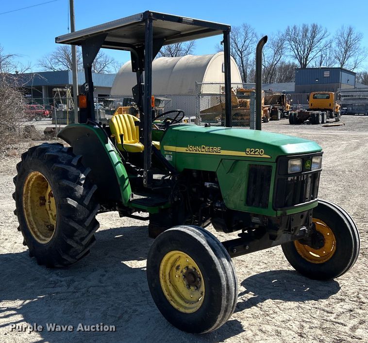 image for item EK4212 2003 John Deere 5220 tractor
