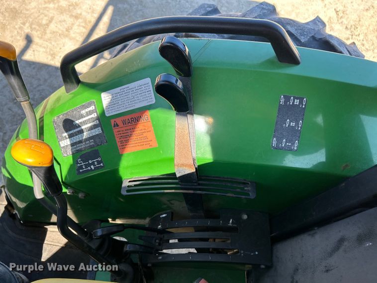 image for item EK4212 2003 John Deere 5220 tractor