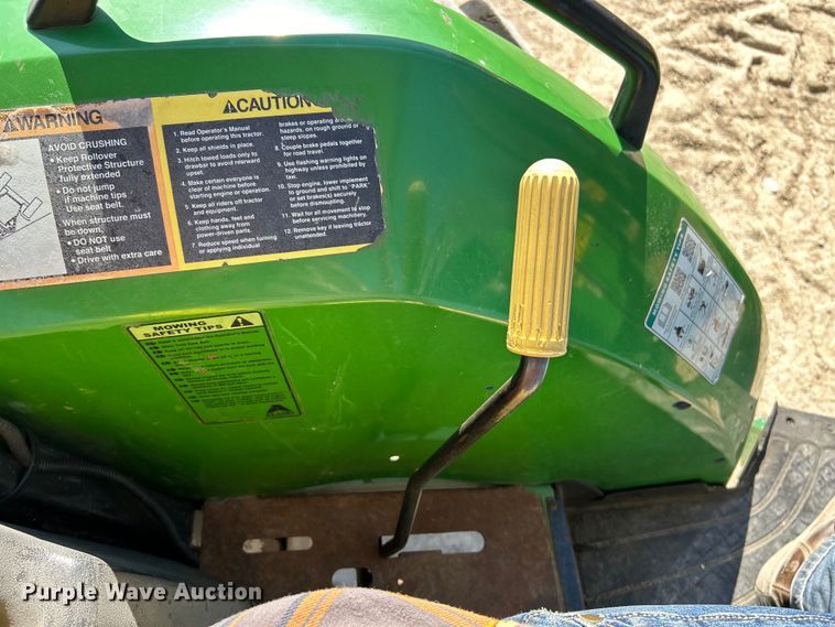 image for item EK4212 2003 John Deere 5220 tractor