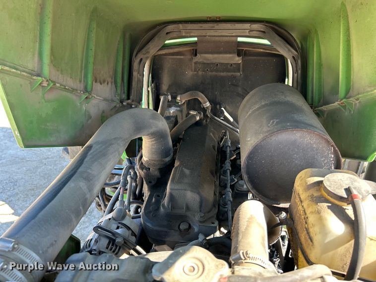 image for item EK4212 2003 John Deere 5220 tractor