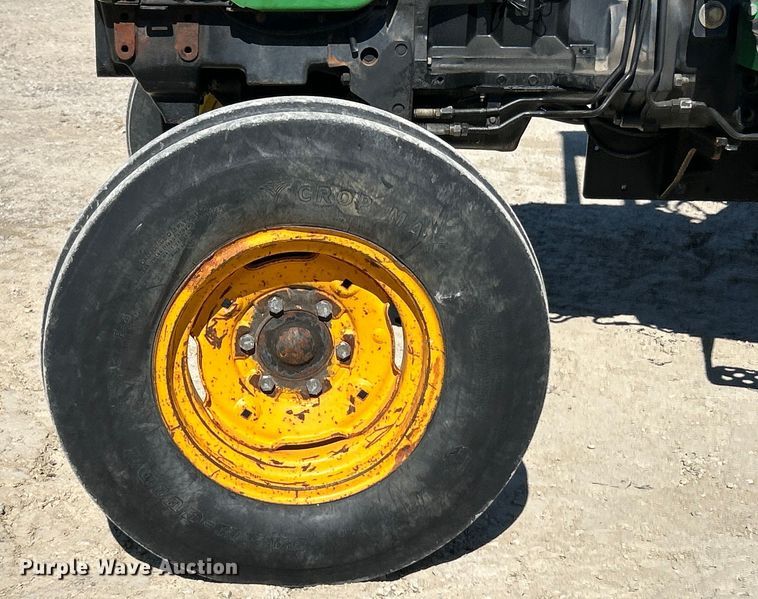 image for item EK4212 2003 John Deere 5220 tractor