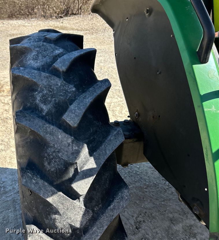 image for item EK4212 2003 John Deere 5220 tractor