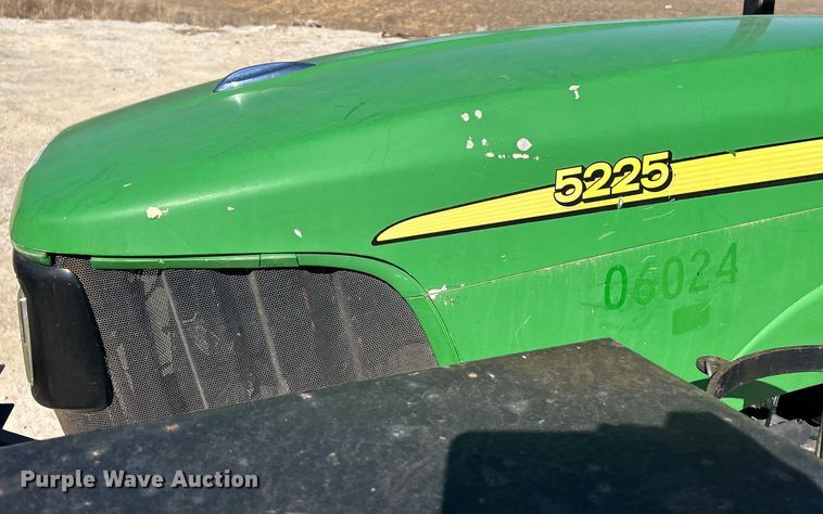 image for item EK4214 John Deere  5225 tractor