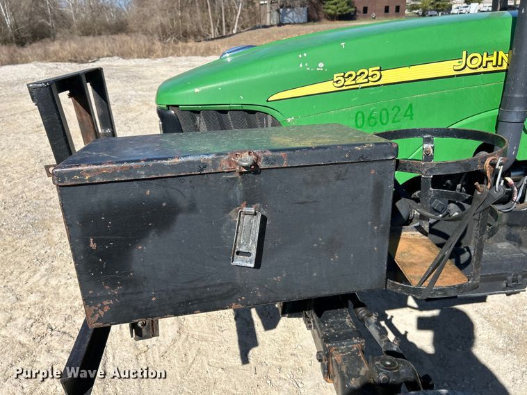image for item EK4214 John Deere  5225 tractor