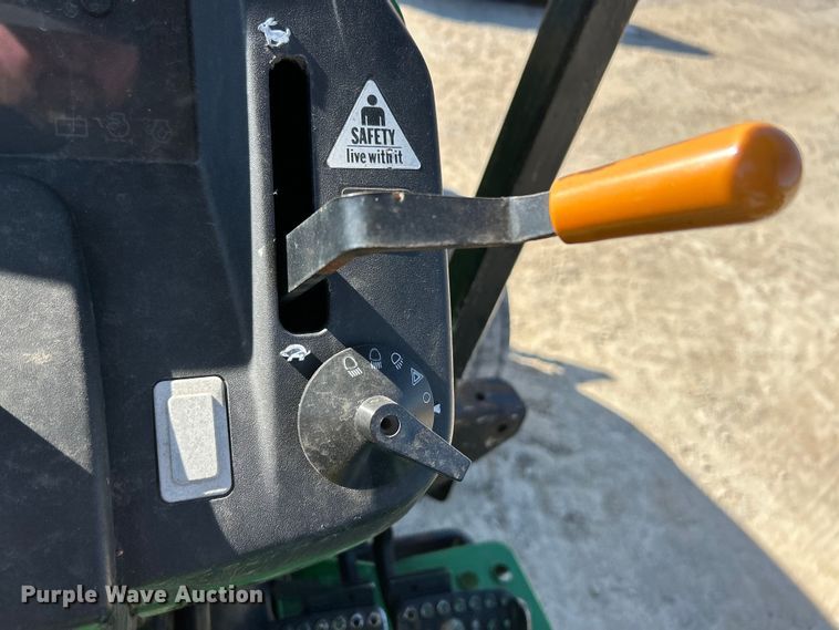 image for item EK4214 John Deere  5225 tractor