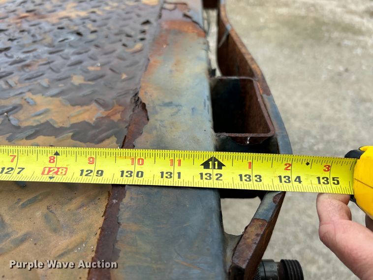 image for item EK4229 2006 International 7400 dump flatbed truck