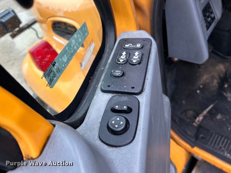 image for item EK4229 2006 International 7400 dump flatbed truck